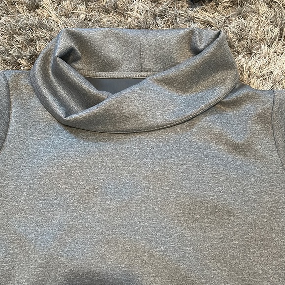 [AB by Addison Bay] The Everyday Pullover - Picture 2 of 5